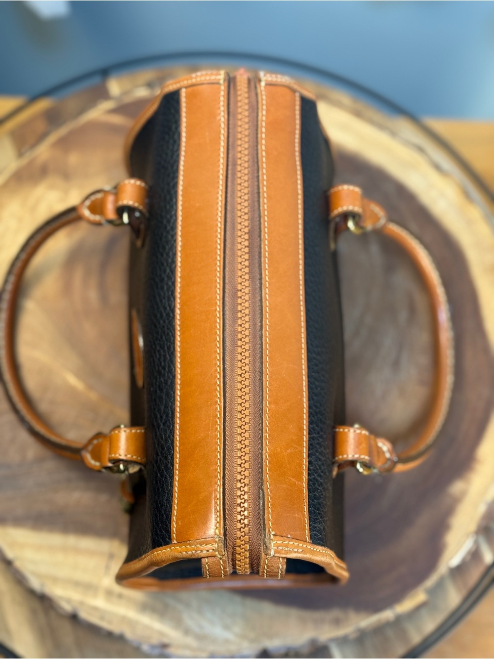 Dooney & Bourke Vintage AWL Satchel Black Leather British Tan Trim EUC - Picture 7 of 14